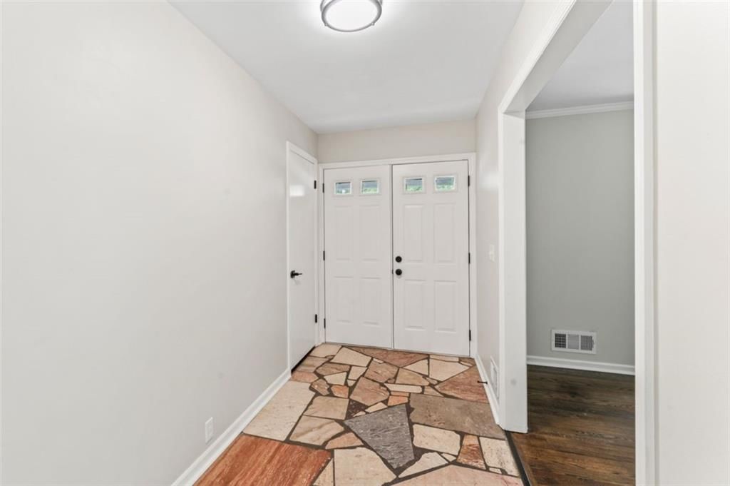 9612 Summit Street — photo 5