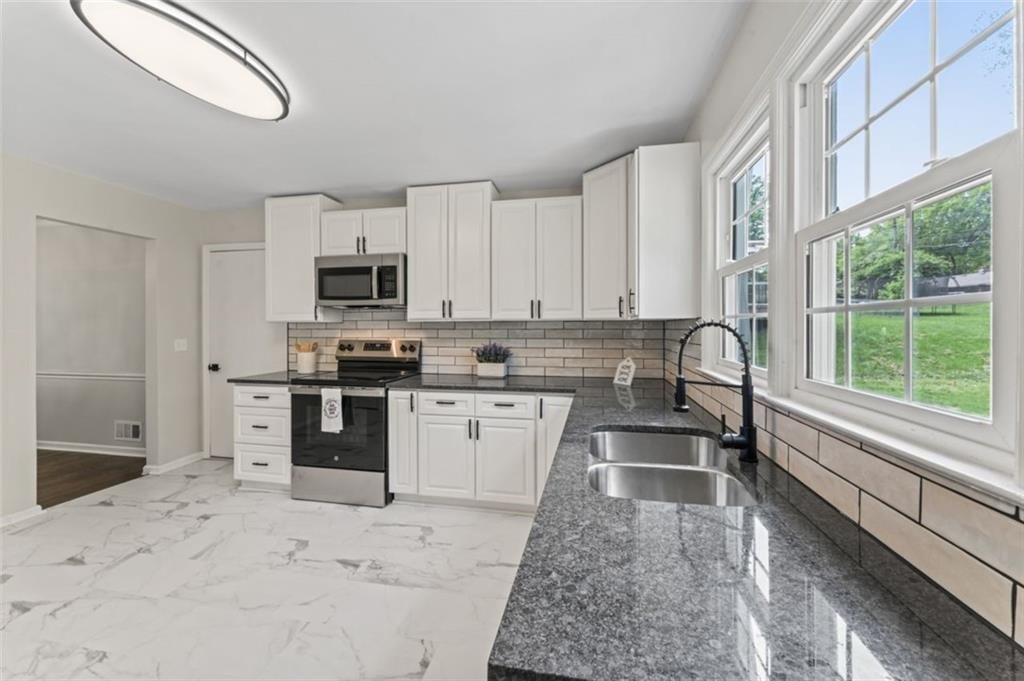 9612 Summit Street — photo 15