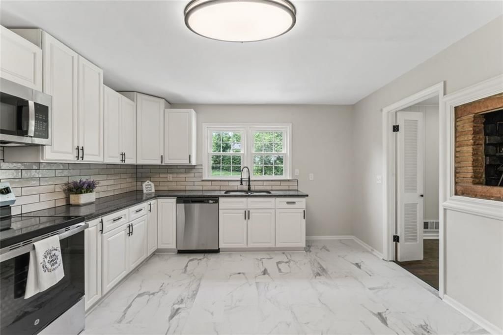 9612 Summit Street — photo 16