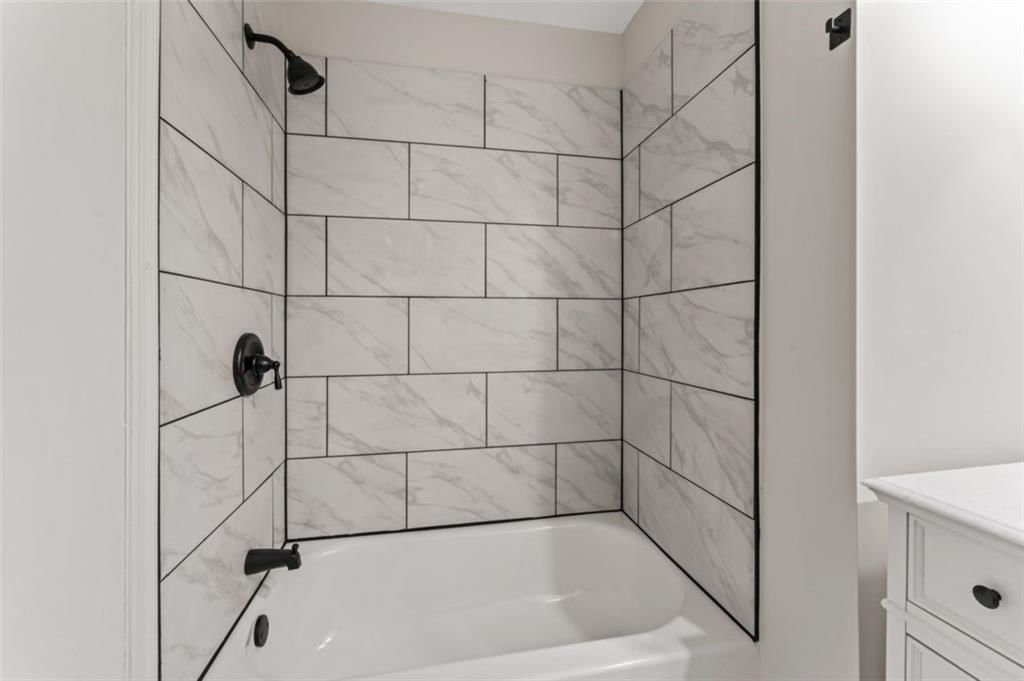 9612 Summit Street — photo 30