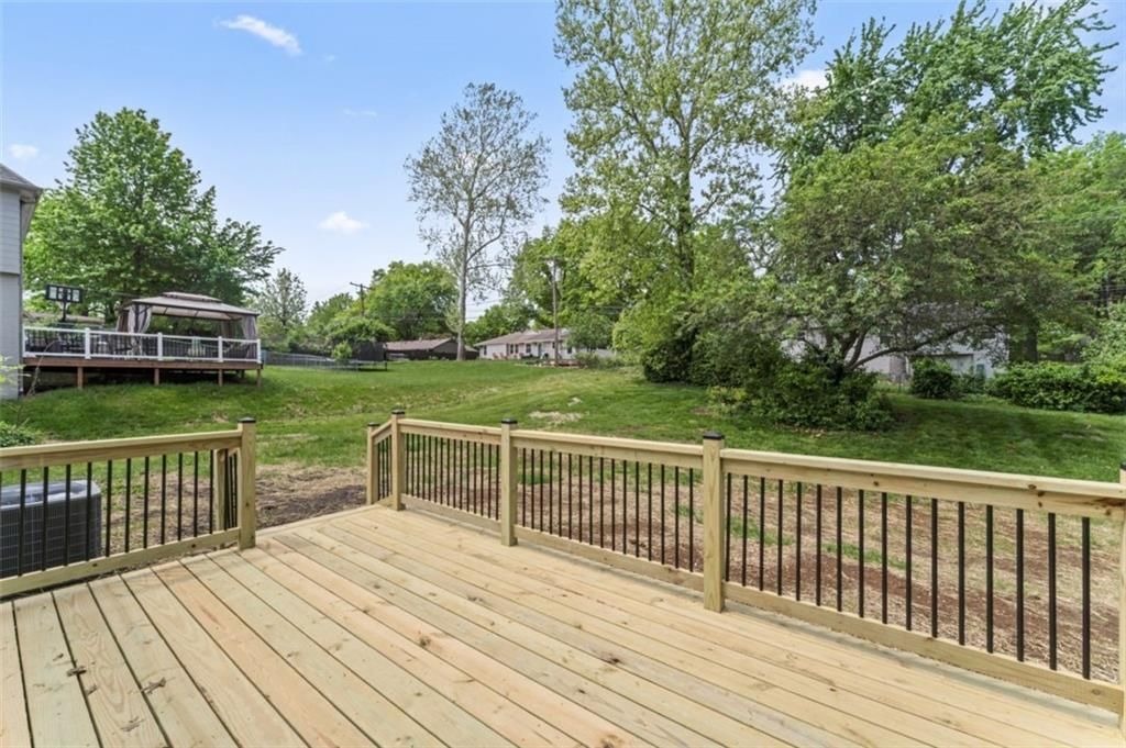 9612 Summit Street — photo 44