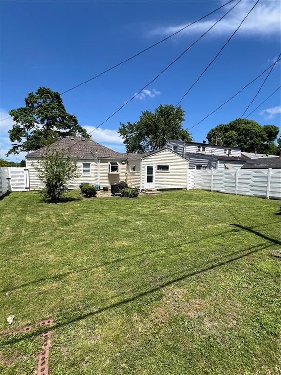 831 E 25th Avenue — photo 10