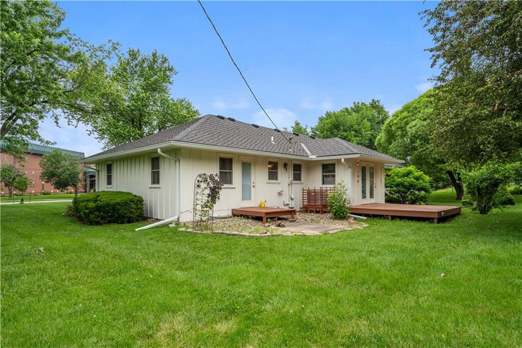Photo 21 of 23 - 2113 N 155th Street