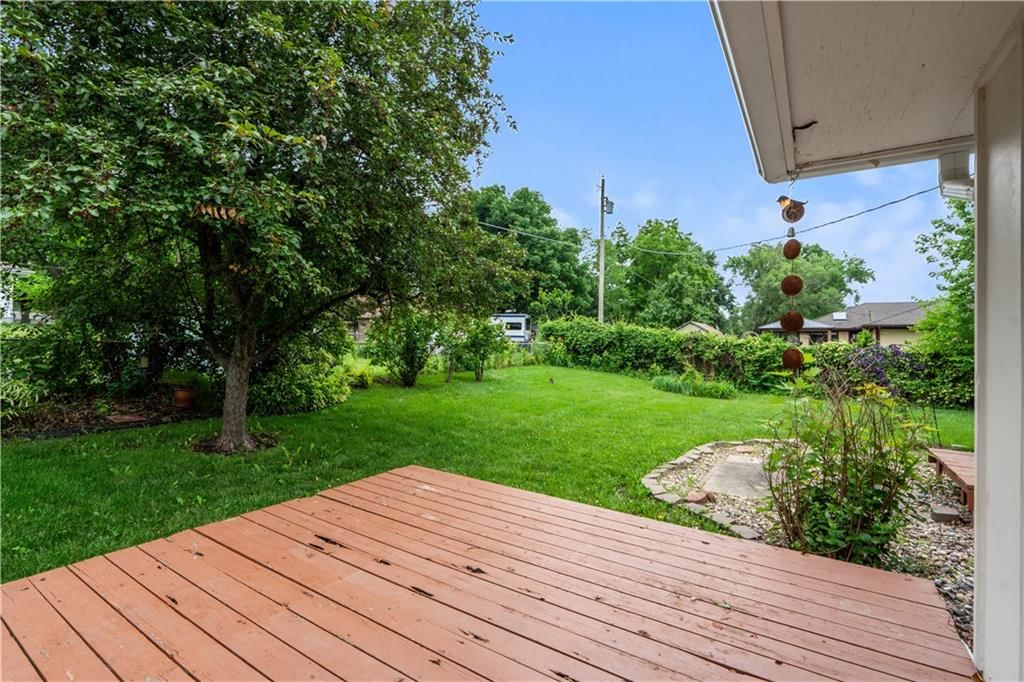 Photo 22 of 23 - 2113 N 155th Street