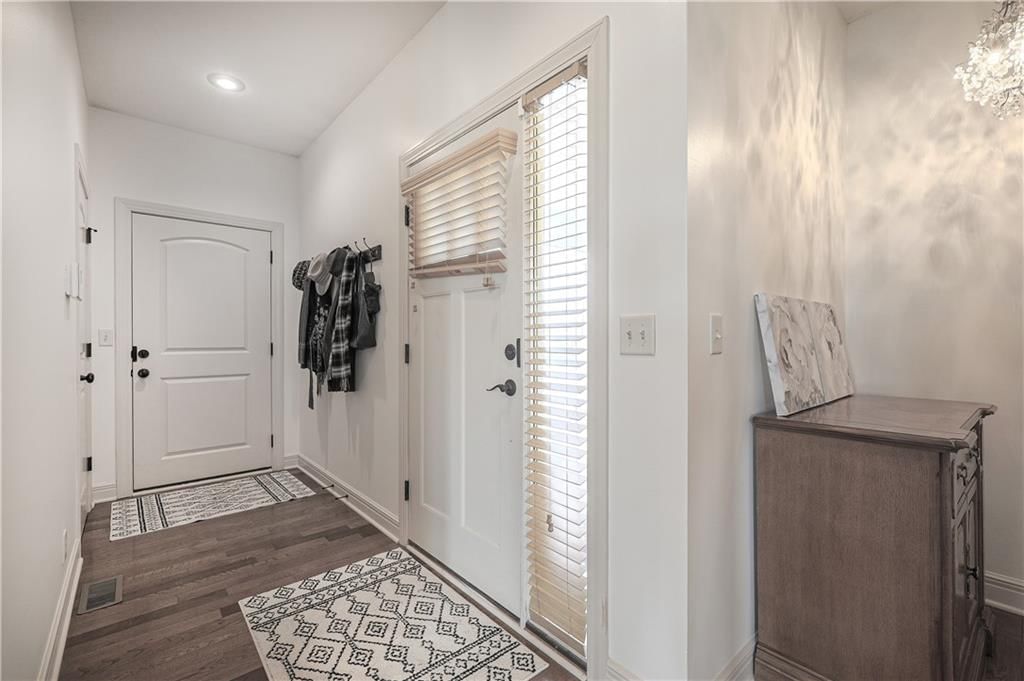 3911 W 159th Terrace — photo 4