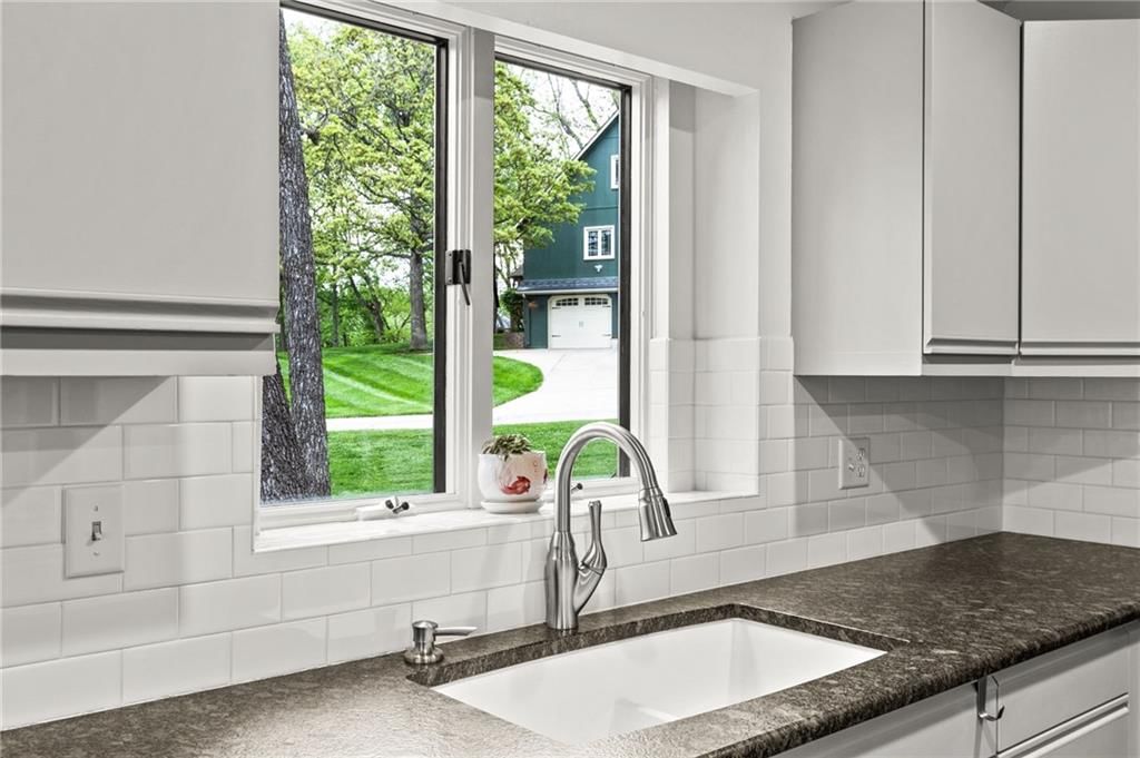 1501 NW Timberline Court — photo 12