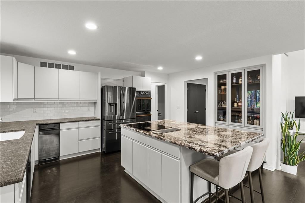 1501 NW Timberline Court — photo 13