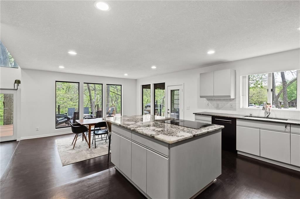 1501 NW Timberline Court — photo 17