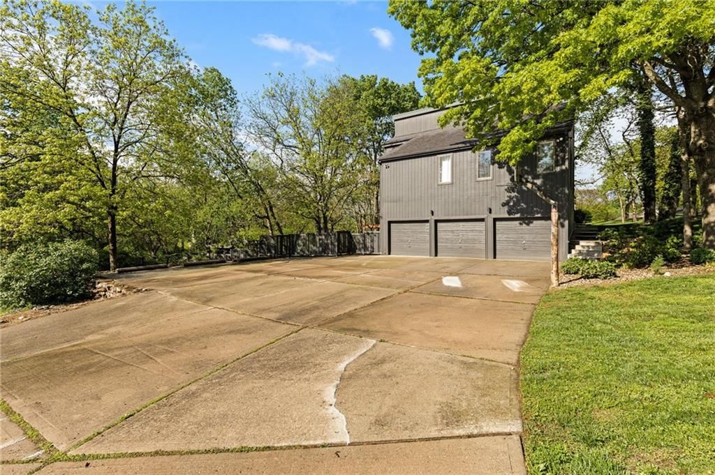 1501 NW Timberline Court — photo 57