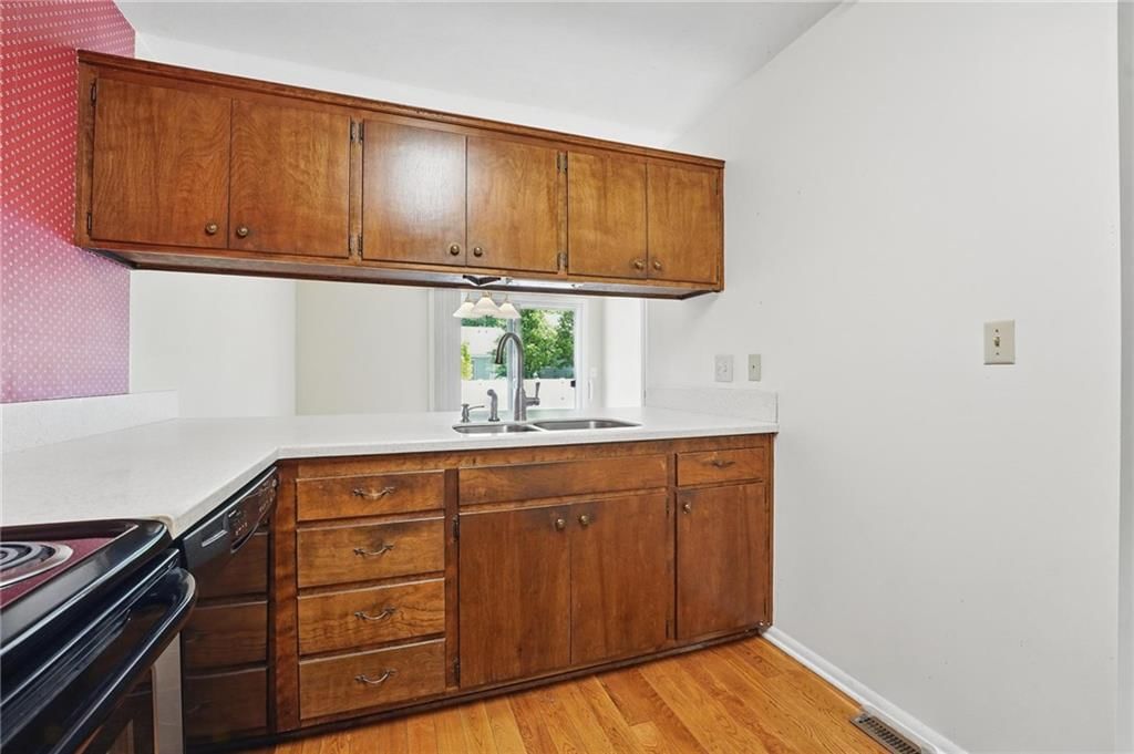 6541 W 49th Street — photo 12
