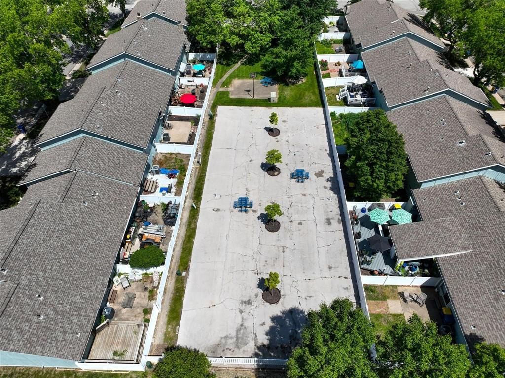 6541 W 49th Street — photo 33