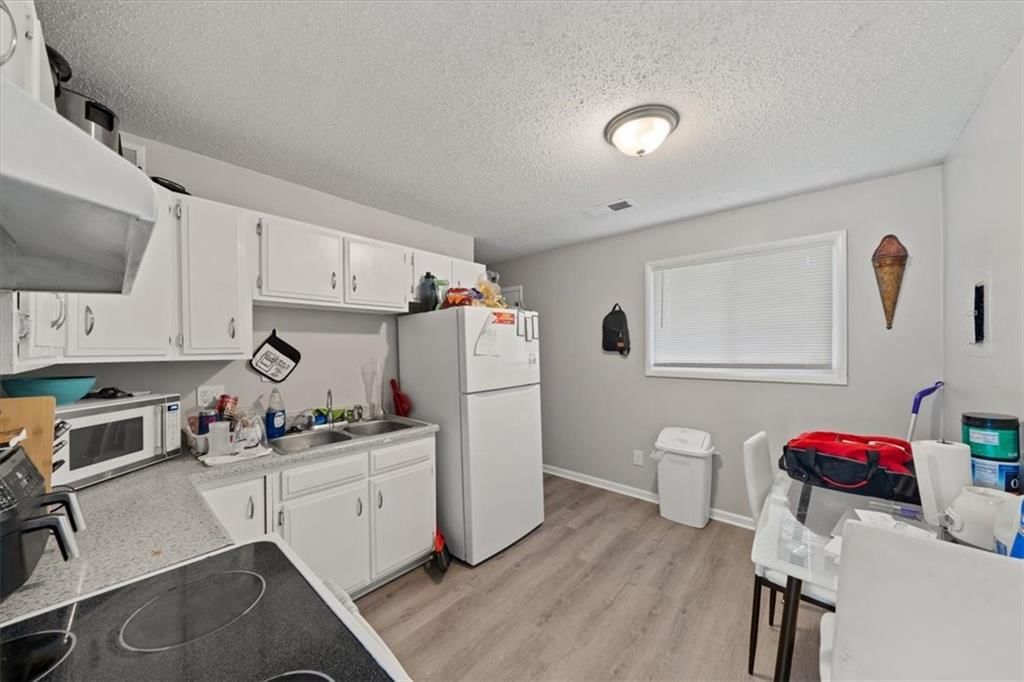 Photo 13 of 17 - 18828-30 E Wigwam Place