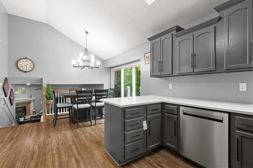 8426 N Winfield Avenue — photo 12