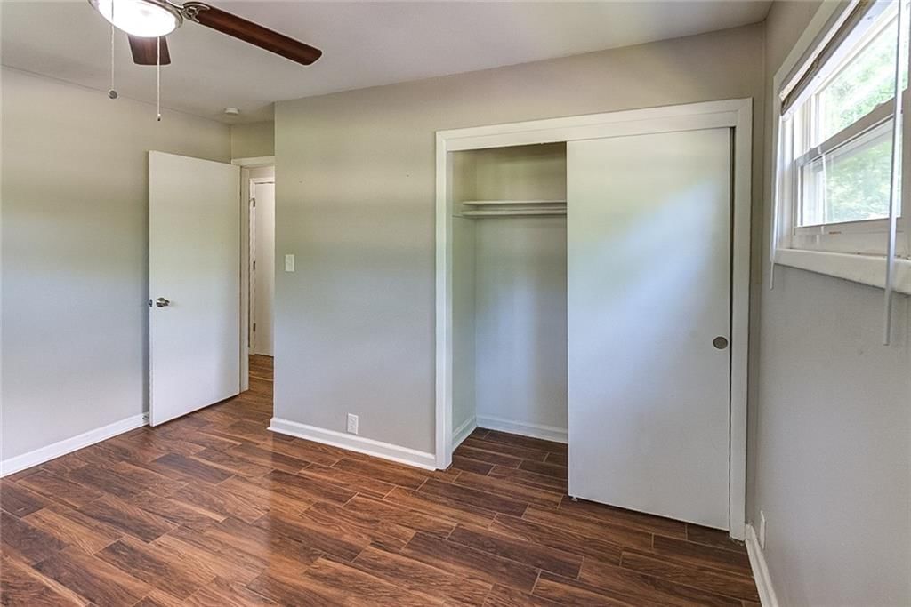 10812 Ewing Avenue — photo 13