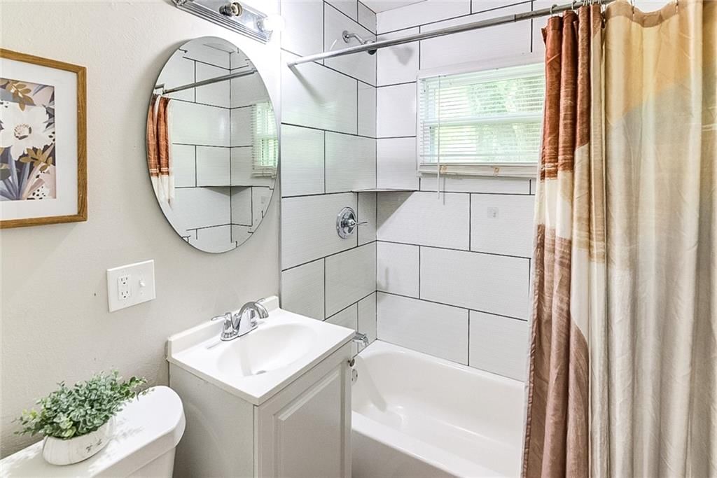 10812 Ewing Avenue — photo 17