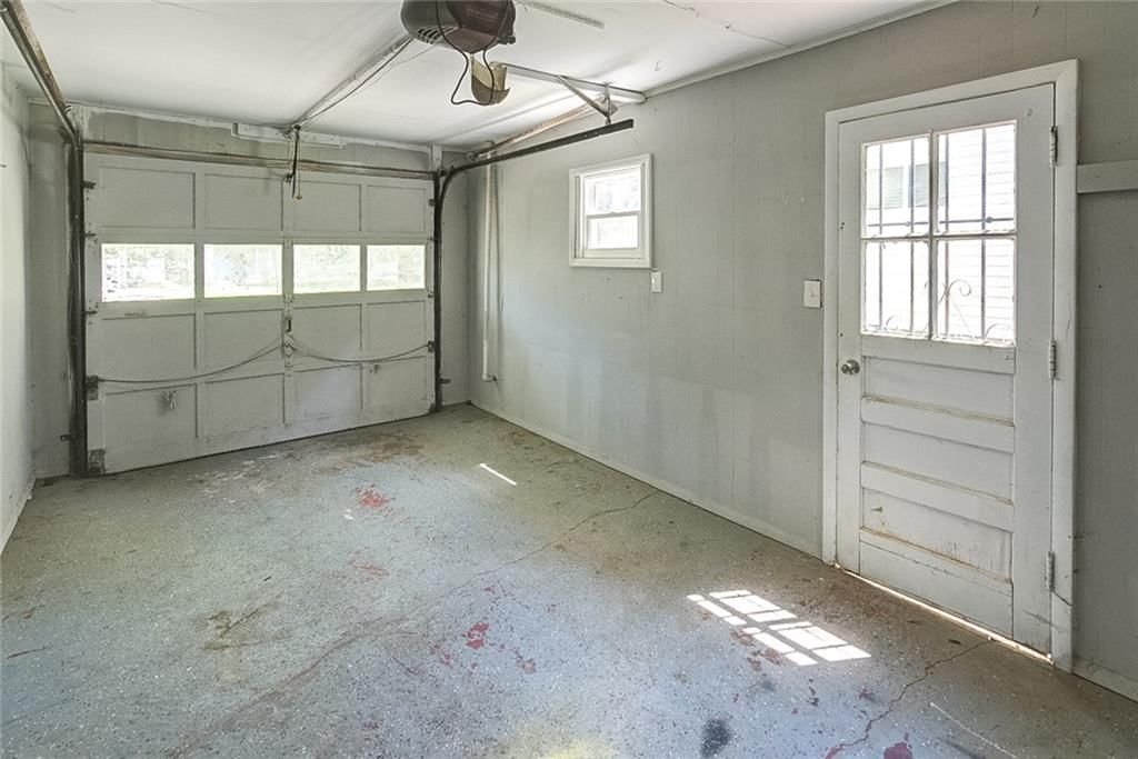 10812 Ewing Avenue — photo 21