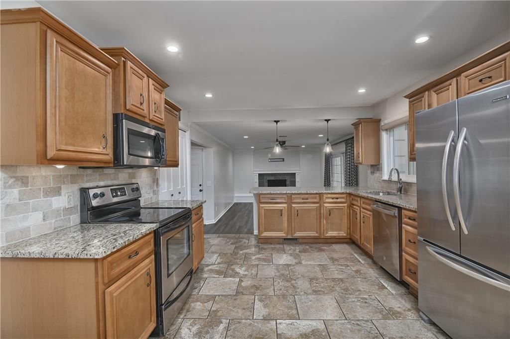 6411 Outlook Drive — photo 12