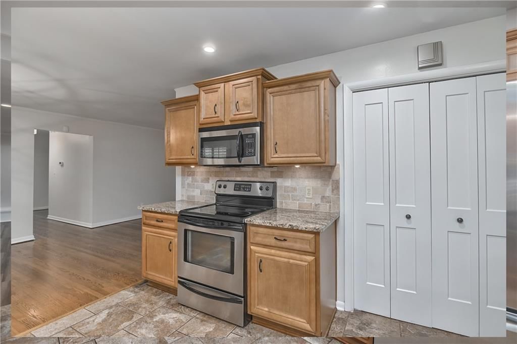6411 Outlook Drive — photo 14