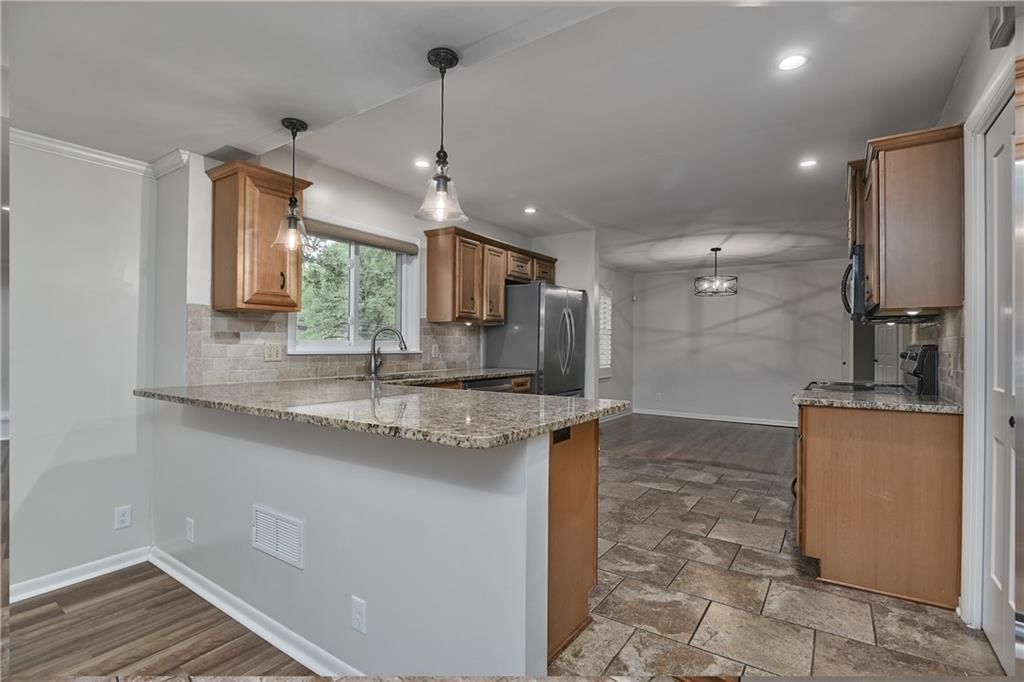 6411 Outlook Drive — photo 15