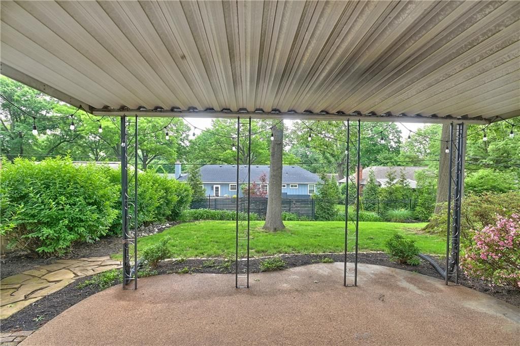 6411 Outlook Drive — photo 35