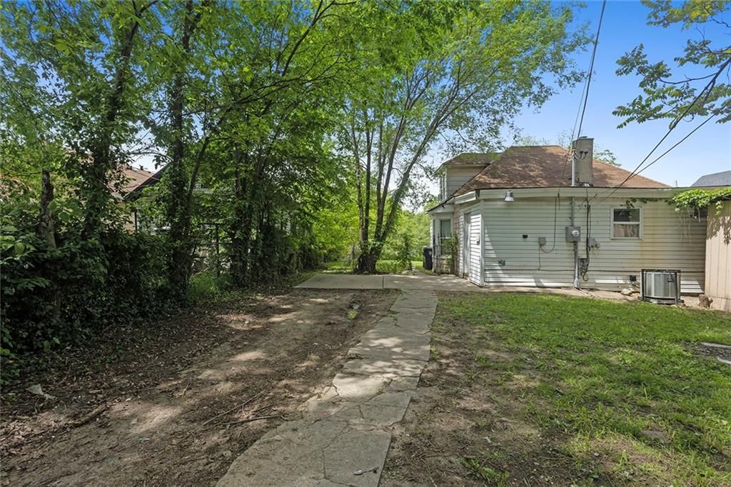 2629 Indiana Avenue — photo 29