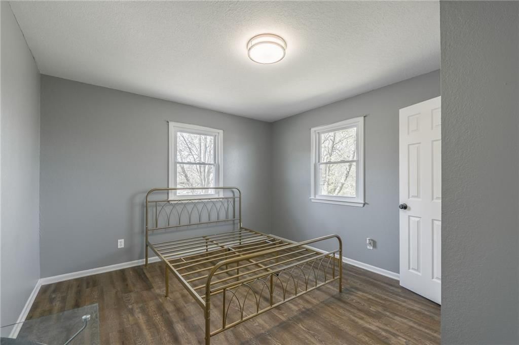 219 E 12th Street — photo 14