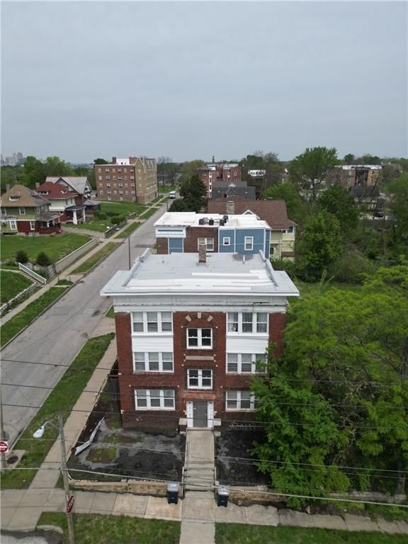 3000 E Linwood Boulevard — photo 6