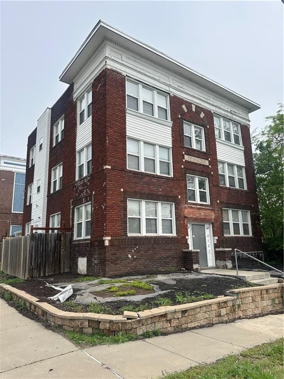3000 E Linwood Boulevard — photo 7