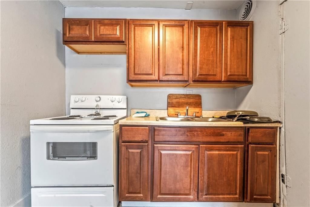 3000 E Linwood Boulevard — photo 32
