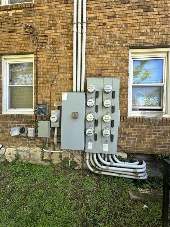 3000 E Linwood Boulevard — photo 39