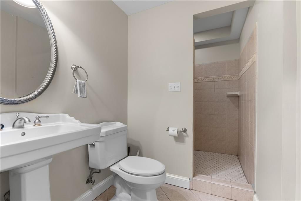 1813 SW Longview Terrace — photo 36
