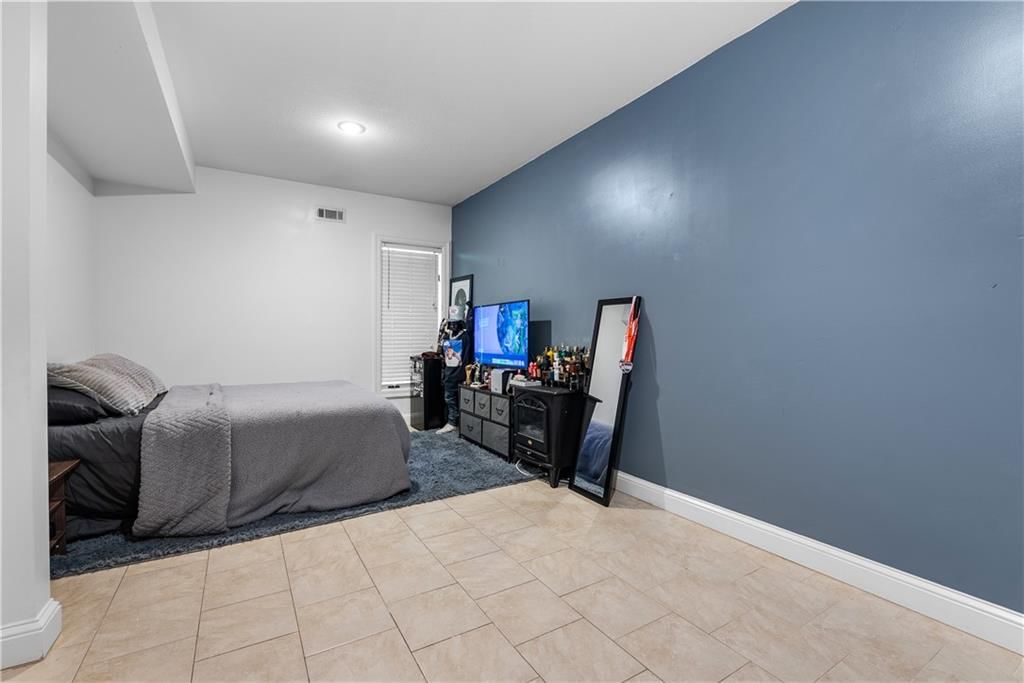 1813 SW Longview Terrace — photo 37
