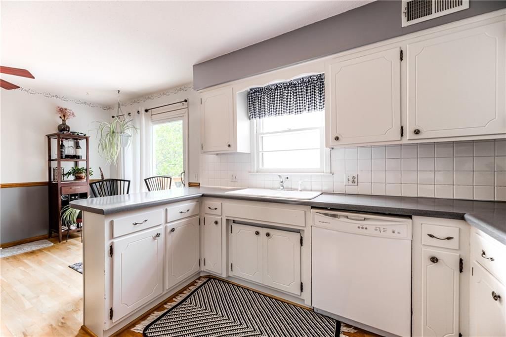 9336 Goddard Street — photo 9