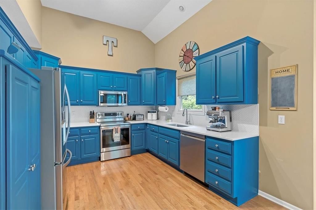7020 Round Prairie Street — photo 13