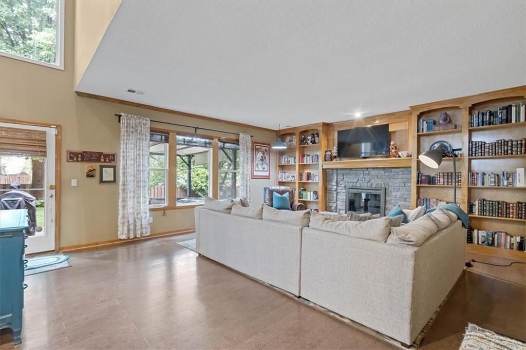 7020 Round Prairie Street — photo 26