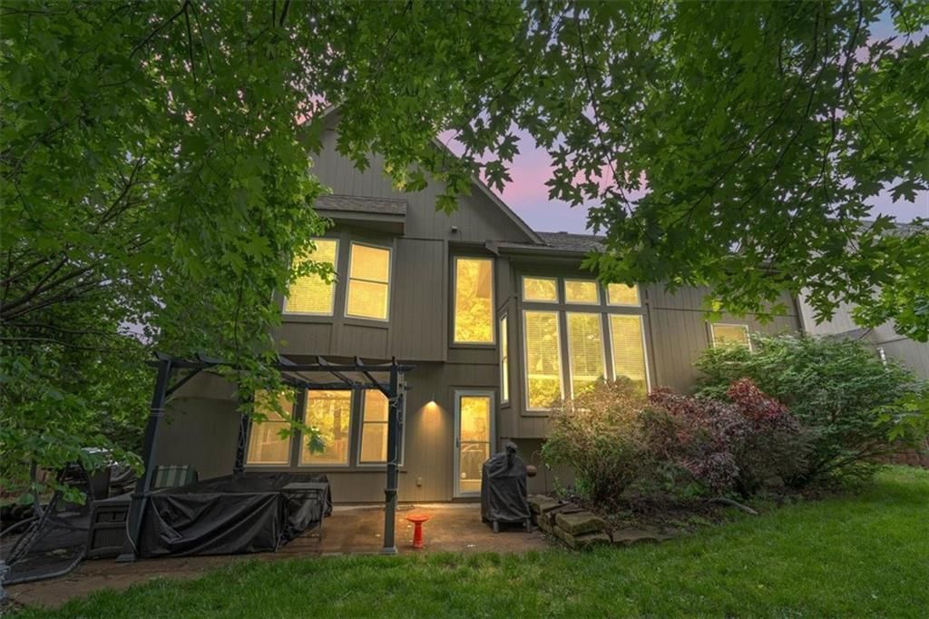 7020 Round Prairie Street — photo 38