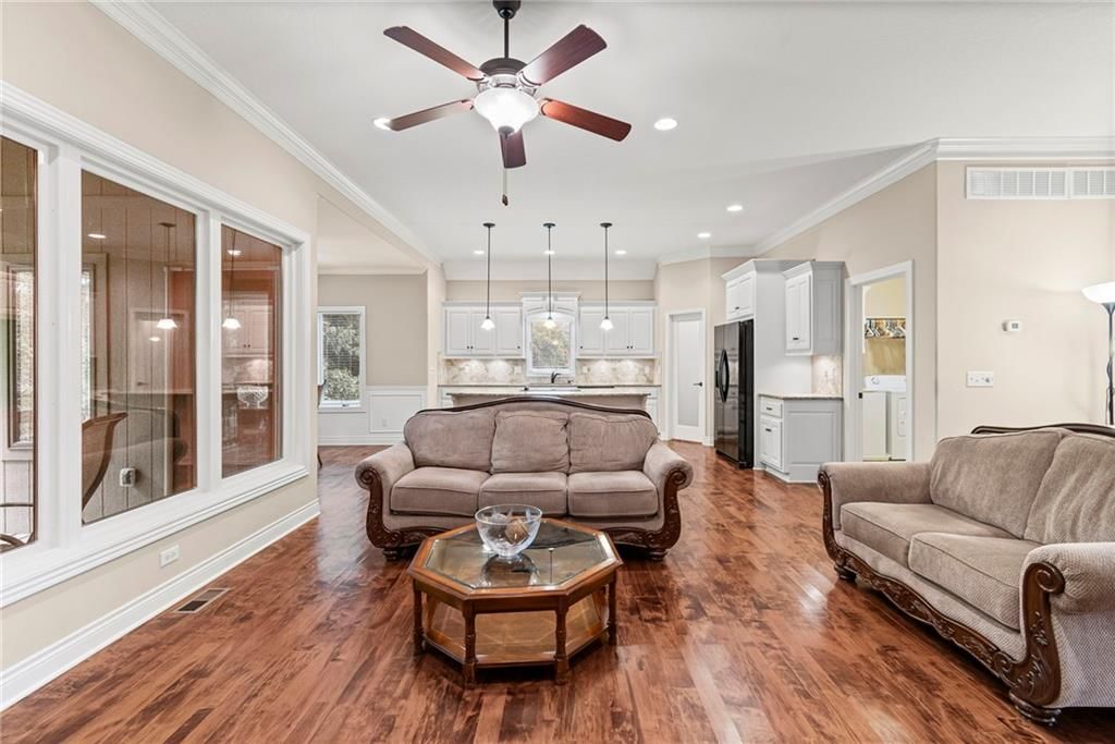 11217 Taylor Drive — photo 10