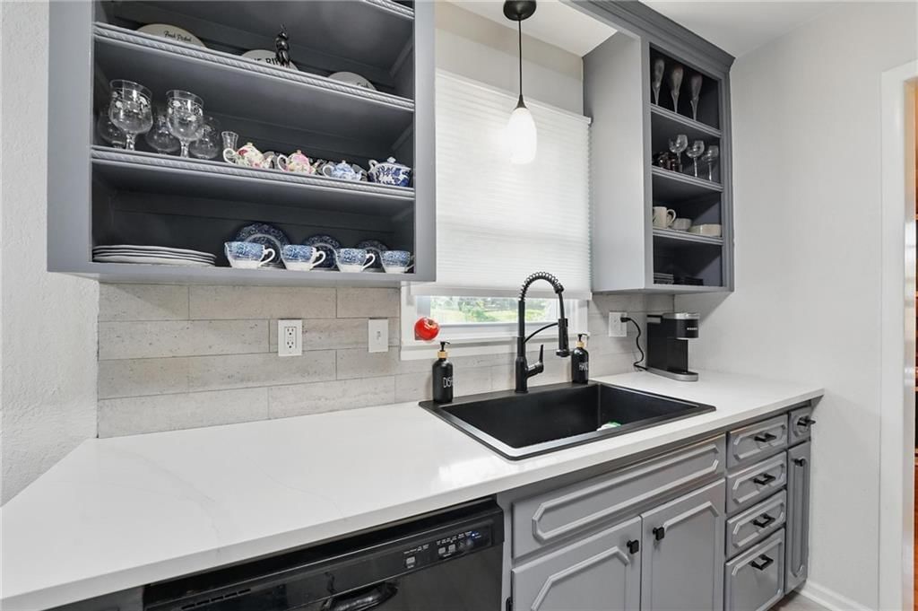 7917 W 74 Street — photo 17