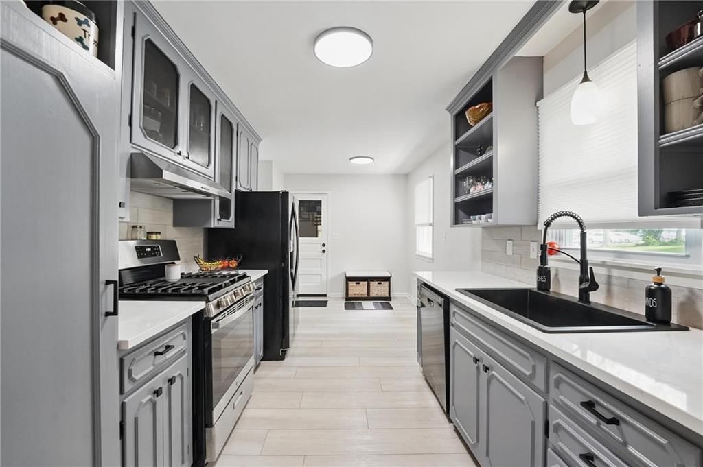 7917 W 74 Street — photo 19