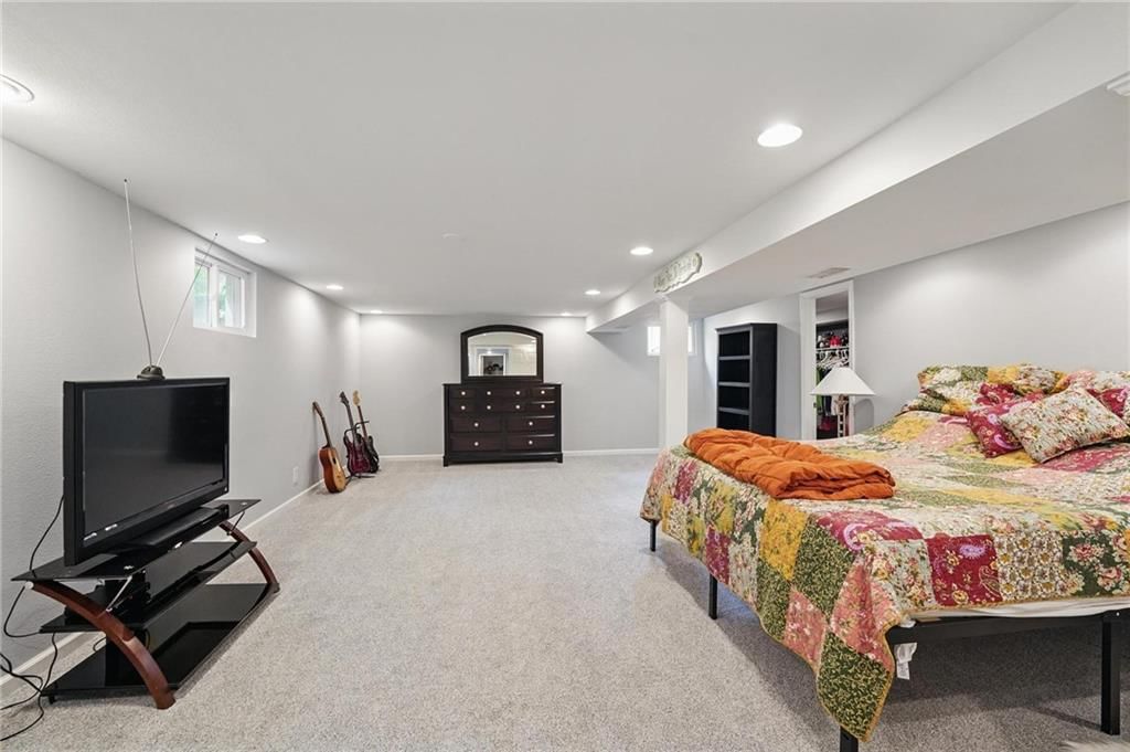 7917 W 74 Street — photo 30