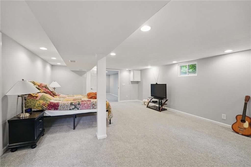7917 W 74 Street — photo 35