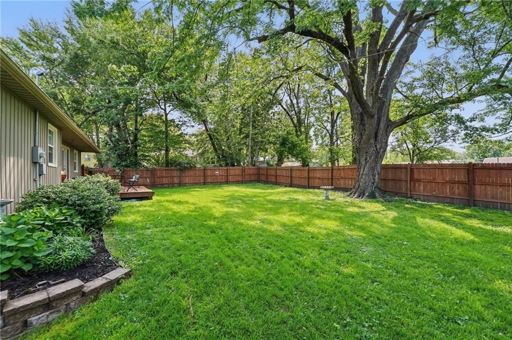 7917 W 74 Street — photo 57