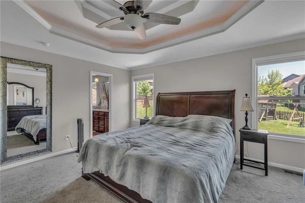 8519 N CONRAN Court — photo 14