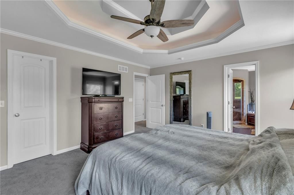 8519 N CONRAN Court — photo 15