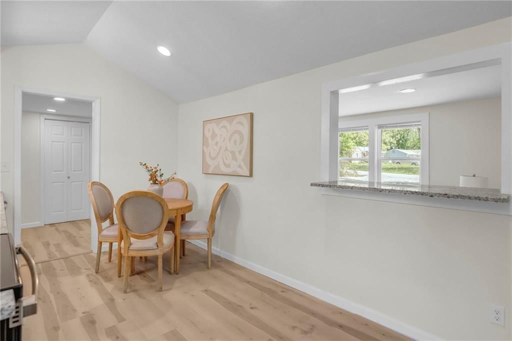 1608 SE Summit Street — photo 9