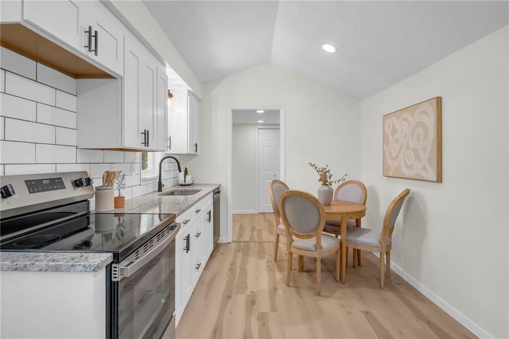 1608 SE Summit Street — photo 11