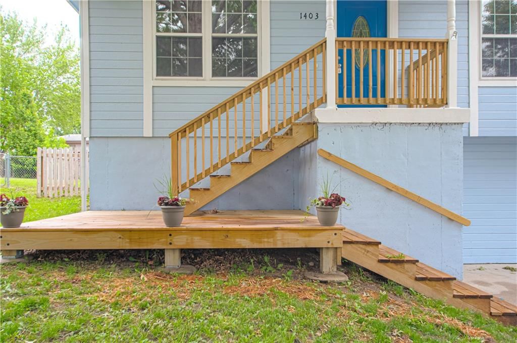 1403 Rose Street — photo 2