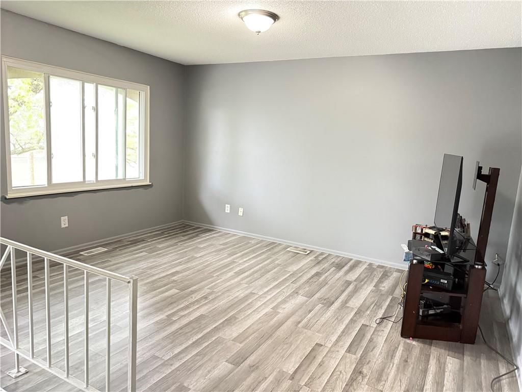 930 N 84th Drive — photo 6