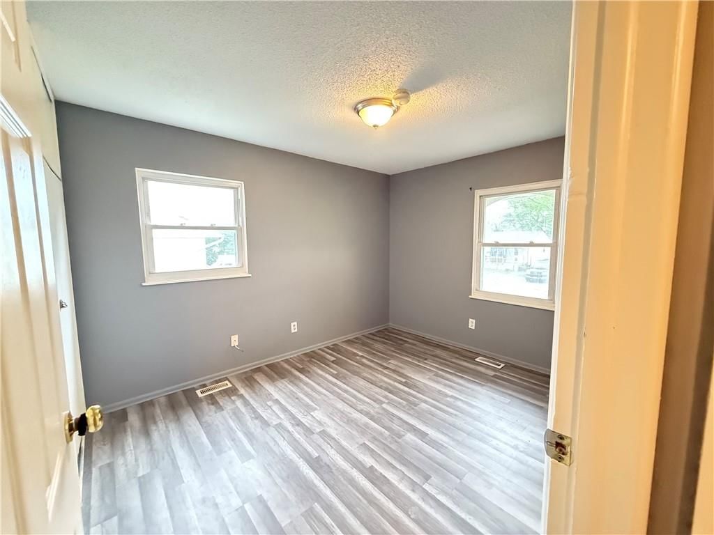 930 N 84th Drive — photo 16