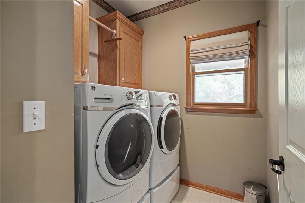16529 W 81st Street — photo 32
